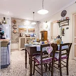 A Casa Delle Fate Bed & Breakfast 3*