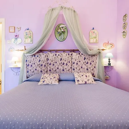 A Casa Delle Fate Bed & Breakfast 3*